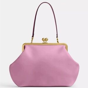 Viral Coach Kisslock Frame Bag-Large
🩷ROSE PINK🩷
💫BRAND NEW💫SOLD OUT💫